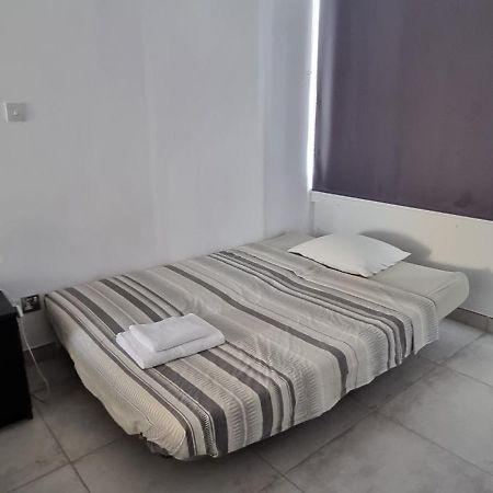 Sea Anemone Apartments Paphos Luaran gambar